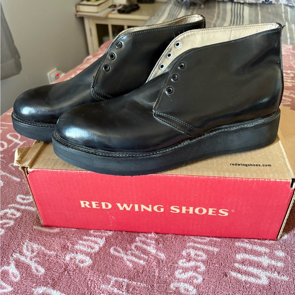 Red Wing Shoes Glossy Black Chukka Boots